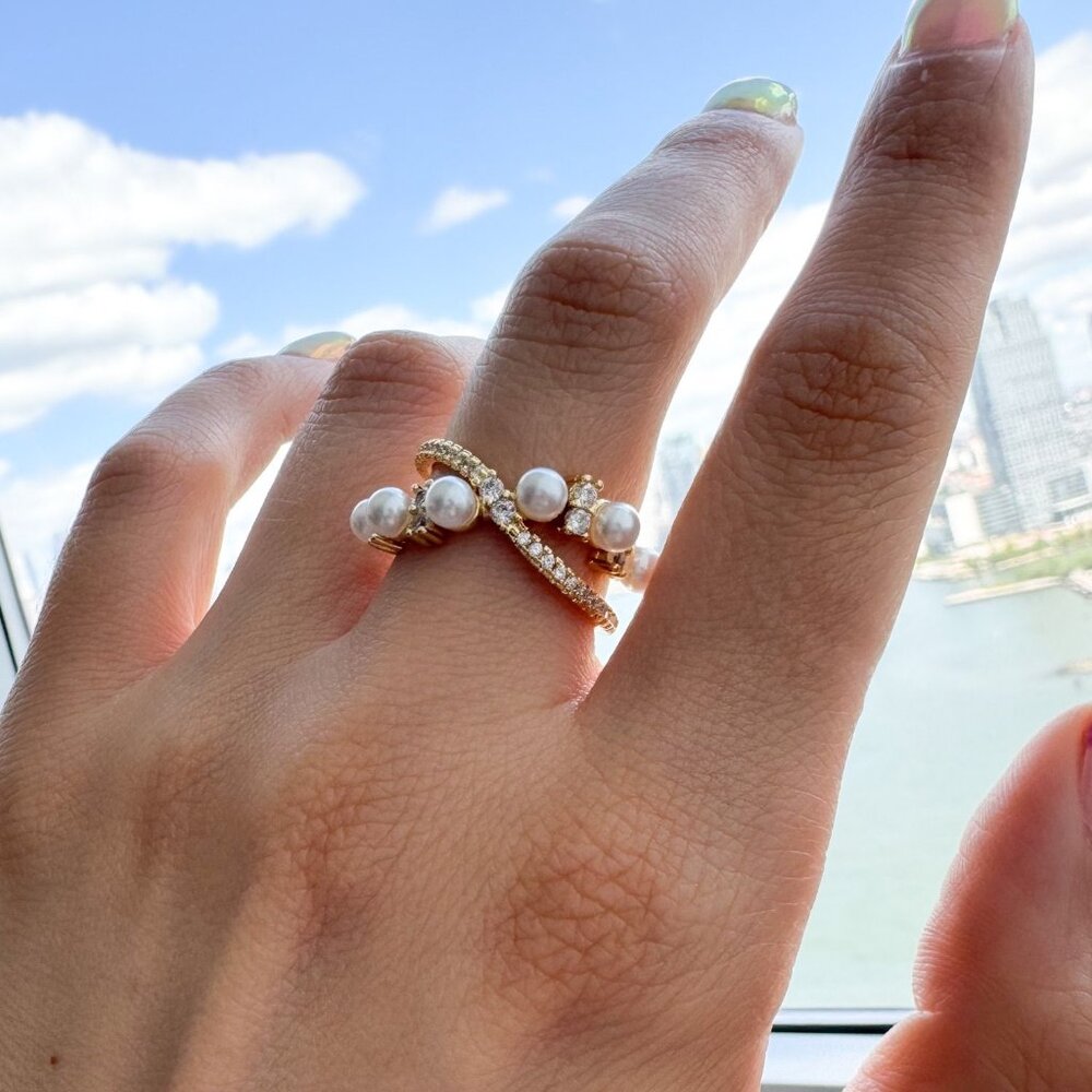 Pearl Crossed Ring by Bichota
